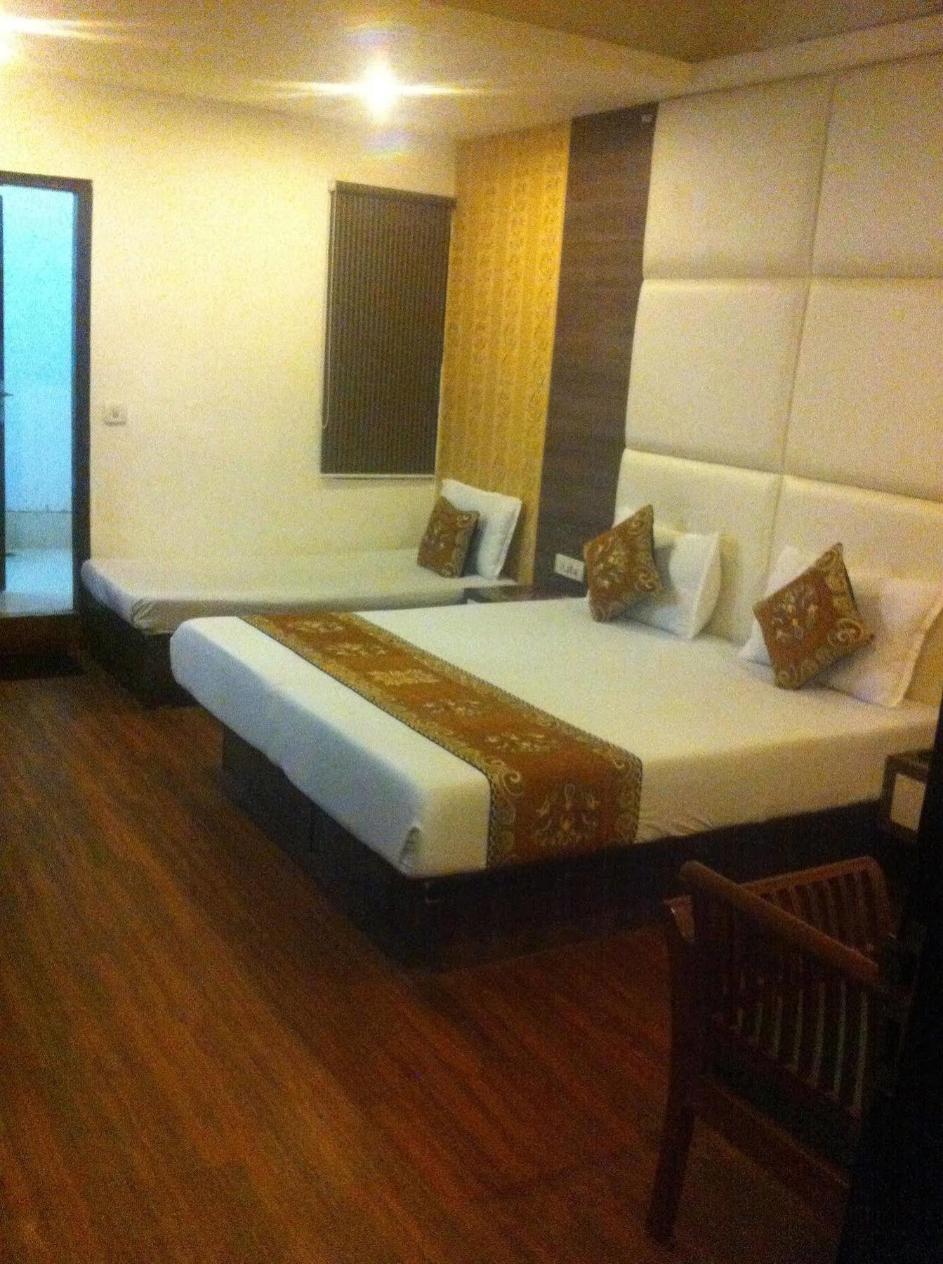 Hotel Karat 87 Inn Nueva Delhi Exterior foto